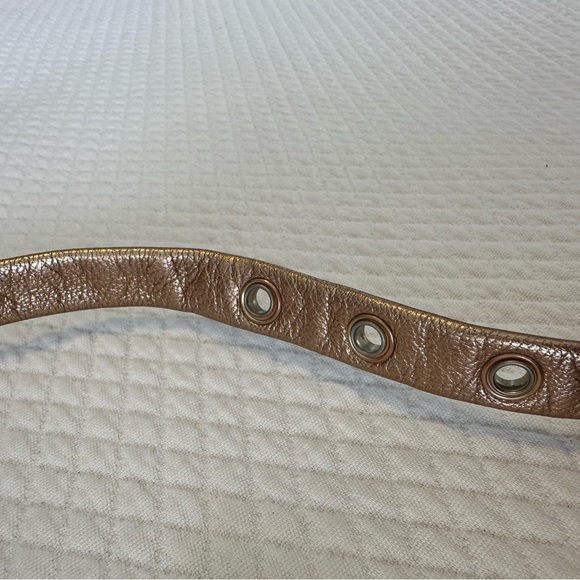 Small Coach metallic gold shoulder bag - Picture 9 of 13